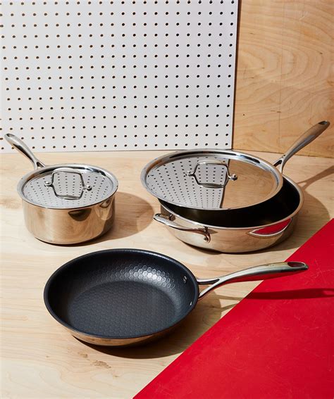 Sardel is a direct-to-consumer startup that offers high-quality stainless steel pots and pans at affordable prices. . Sardel cookware